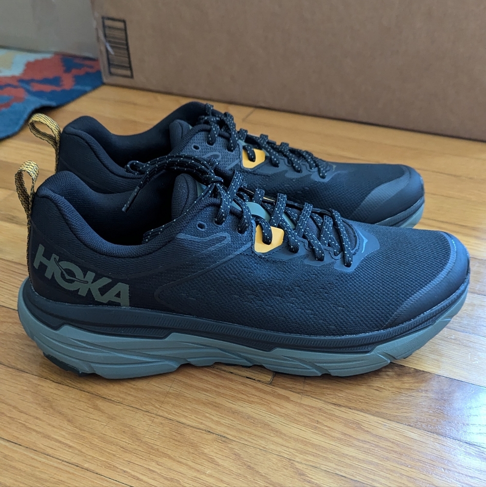 Hoka One One Challenger ATR 6 Black sz 10.5